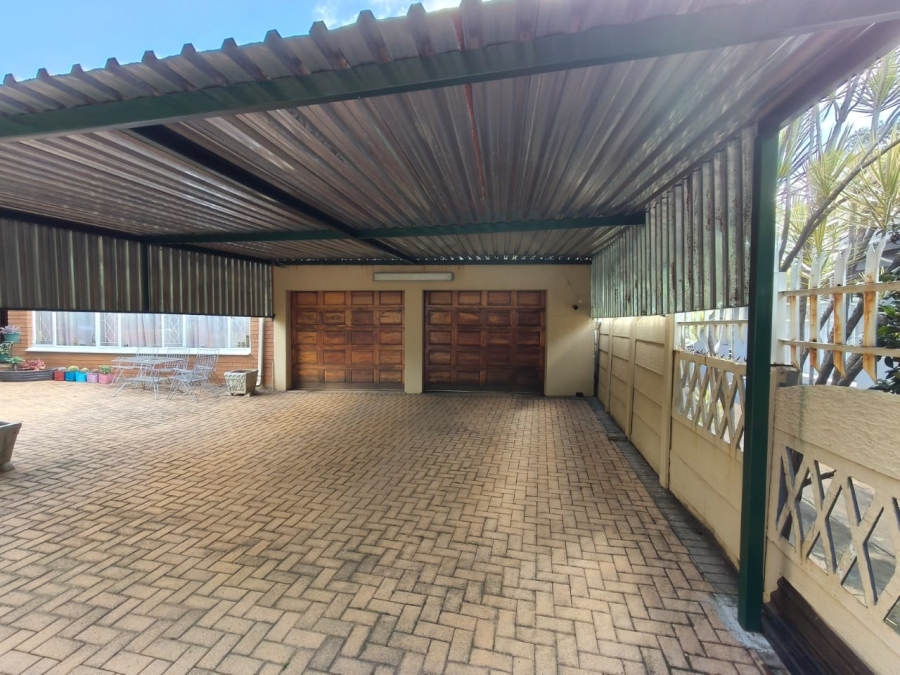 4 Bedroom Property for Sale in Protea Park North West
